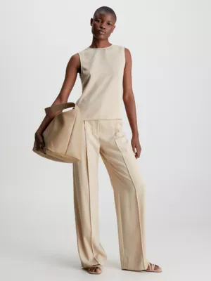 Calvin Klein Grand Sac Bandoulière Doux 4 Calvin Klein Grand Sac Bandoulière Doux – Image 2