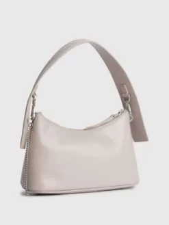 Calvin Klein Petit Sac En Bandoulière En Cuir Végan 10 Calvin Klein Petit Sac En Bandoulière En Cuir Végan -Pas Cher Calvin Klein Magasin K60K611023 PE1 alternate3