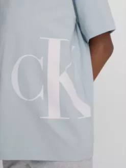 Calvin Klein Pack Week-end Avec Pyjama Unisexe - CK Monogram 11 Calvin Klein Pack Week-end Avec Pyjama Unisexe - CK Monogram -Pas Cher Calvin Klein Magasin KK0KK00090 0UA alternate3
