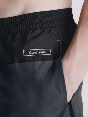 Calvin Klein Short De Bain Et Course Court - Core Solids 6 Calvin Klein Short De Bain Et Course Court - Core Solids – Image 4