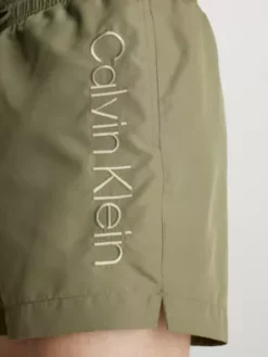 Calvin Klein Short De Bain Court Avec Double Ceinture - Core Logo 10 Calvin Klein Short De Bain Court Avec Double Ceinture - Core Logo -Pas Cher Calvin Klein Magasin KM0KM00818 MSS alternate3