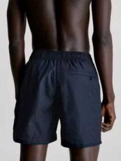 Calvin Klein Short De Bain Mi-long Avec Cordon De Serrage 9 Calvin Klein Short De Bain Mi-long Avec Cordon De Serrage -Pas Cher Calvin Klein Magasin KM0KM00821 DCA alternate2