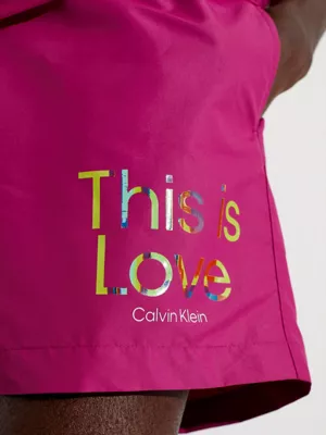 Calvin Klein Short De Bain Mi-long Avec Cordon De Serrage - Pride 6 Calvin Klein Short De Bain Mi-long Avec Cordon De Serrage - Pride – Image 4