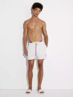 Calvin Klein Short De Bain Court Avec Double Ceinture - Pride 12 Calvin Klein Short De Bain Court Avec Double Ceinture - Pride -Pas Cher Calvin Klein Magasin KM0KM00894 YCD alternate4
