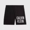 Calvin Klein Short De Plage Pour Garçon - Intense Power -Pas Cher Calvin Klein Magasin KV0KV00032 BEH main