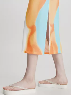 Calvin Klein Robe De Plage Imprimée En Maille - CK Monogram 5 Calvin Klein Robe De Plage Imprimée En Maille - CK Monogram – Image 3